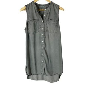 Merona Sleeveless Gray Denim Button Front Top